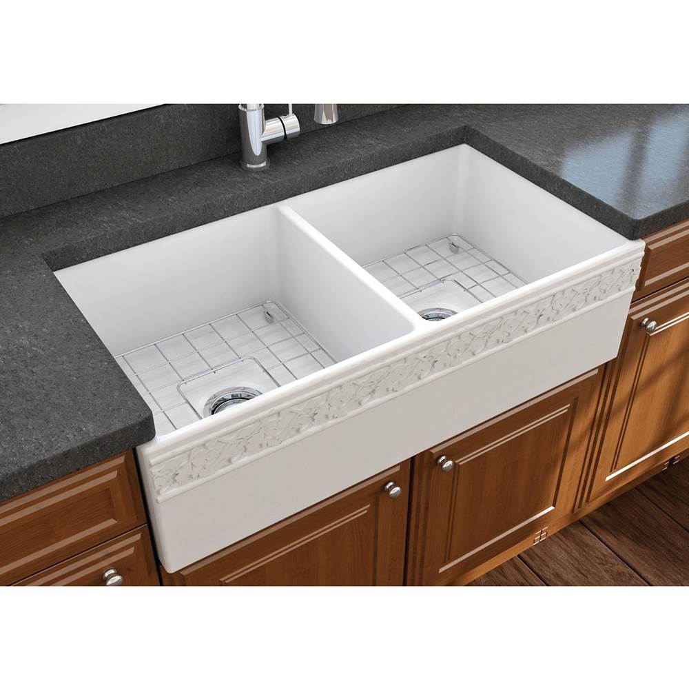 BOCCHI Vigneto Apron Front Fireclay 36 in. Double Bowl Kitchen Sink with Protective Bottom Grids and Strainers in Matte White